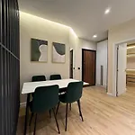 Modern Stay, *