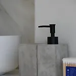 Modern Stay, Tirana