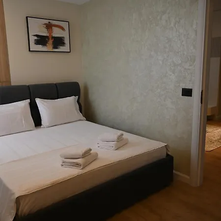 Modern Stay, * Tirana
