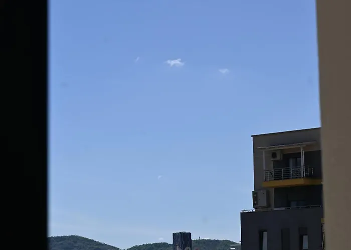 Modern Stay, Tirana